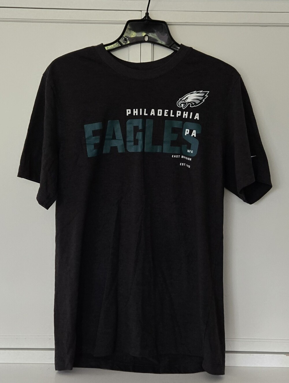 Nike Men’s Black Philadelphia Eagles Graphic Tee